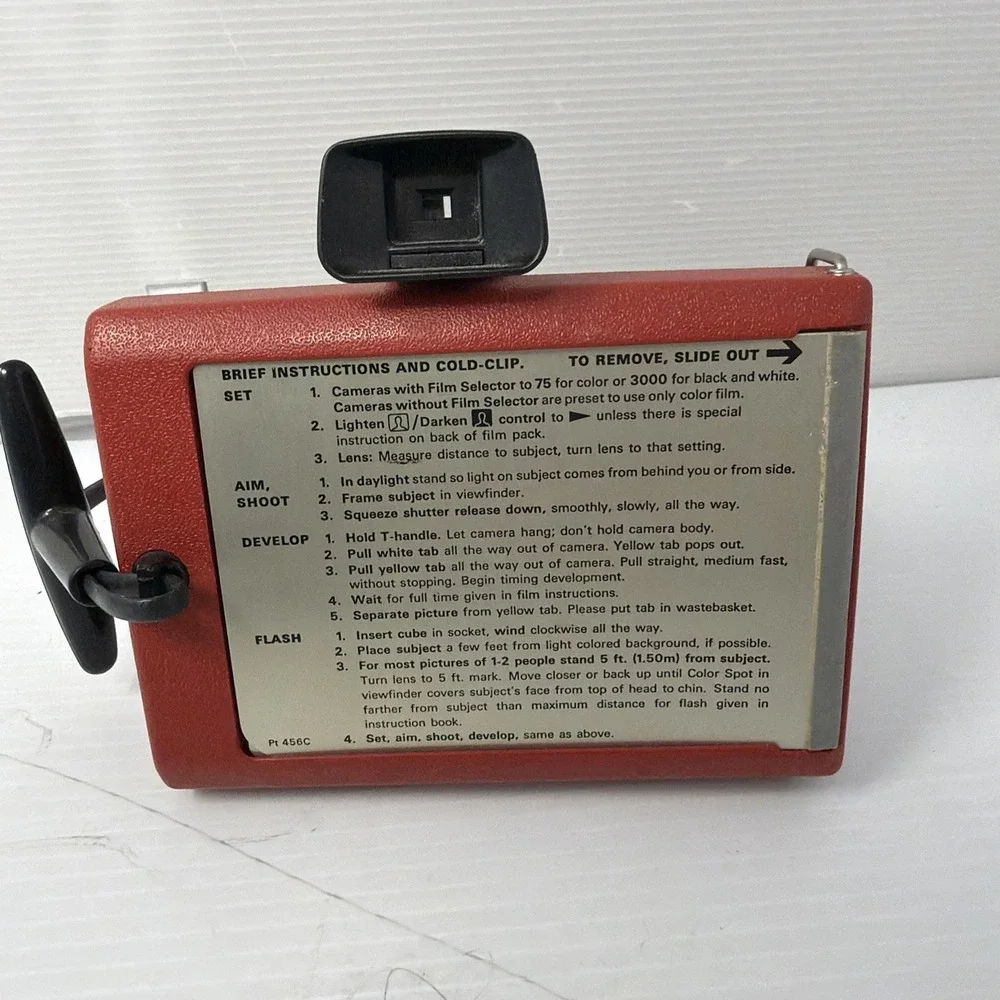 Vintage Electric Zip Polaroid Land Camera: Red Color: Untested!